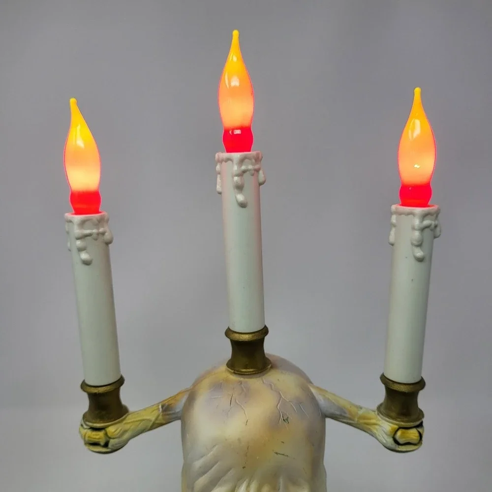 Vintage 1994 Trendmasters Halloween Skull Candelabra Flickering Lights 15.5